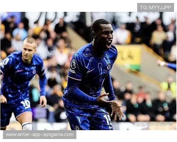 切尔西两位 18 岁边锋提前开始内卷？英超未来在他们