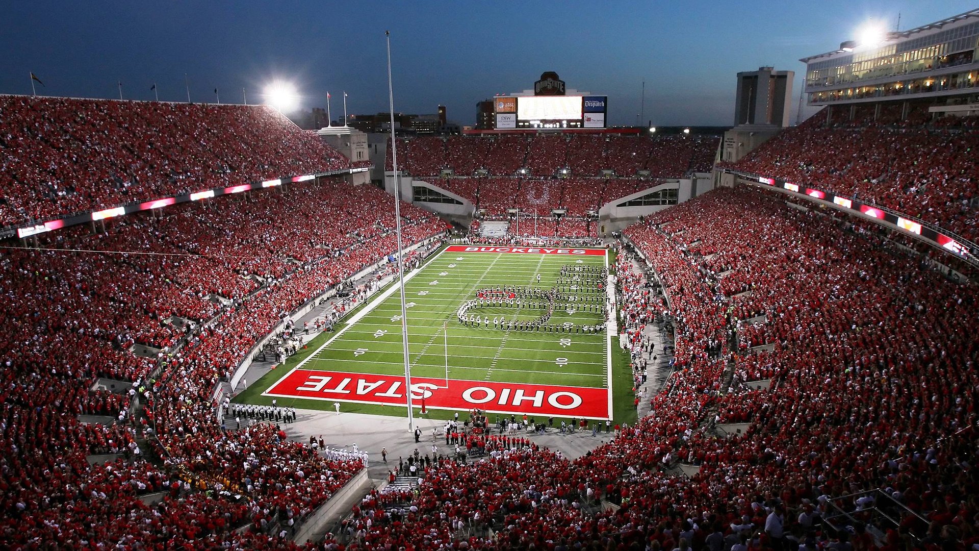 “德甲强队调整战术，迎接赛季冲刺”，德甲晋级